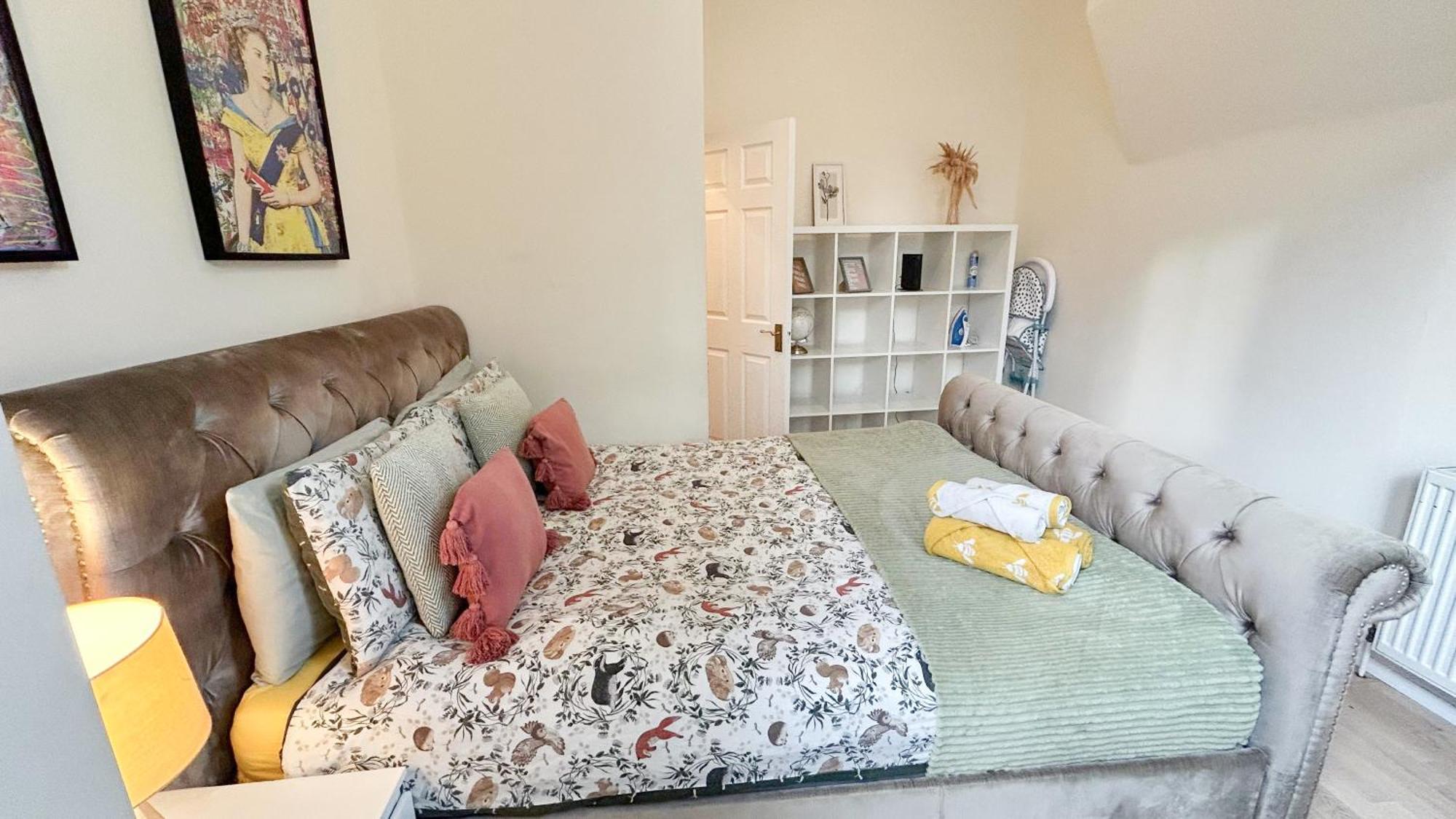 1-Bedroom Flat With Small Garden & Paid Parking In Finsbury Park, Highbury London Exteriör bild